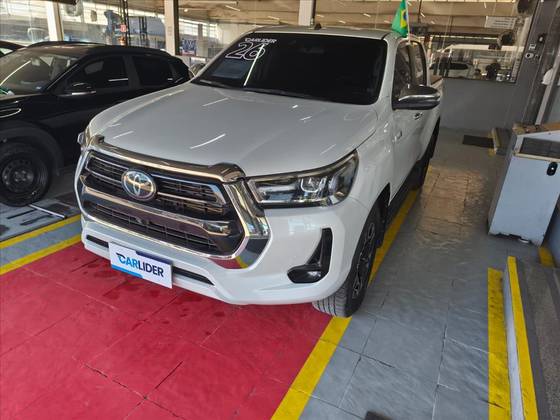 TOYOTA HILUX 2.8 D-4D TURBO DIESEL CD SRX 4X4 AUTOMÁTICO TOYOTA HILUX 2.8 D-4D TURBO DIESEL CD SRX 4X4 AUTOMÁTICO